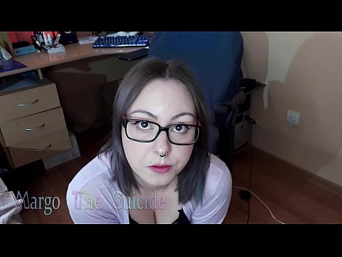 ❤️ Keçika seksî ya bi şûşeyan Dildo bi kûrahî li kamerayê dimije ❤❌ Porno li me ❌️